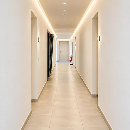 Altamarea The Level Apartment *